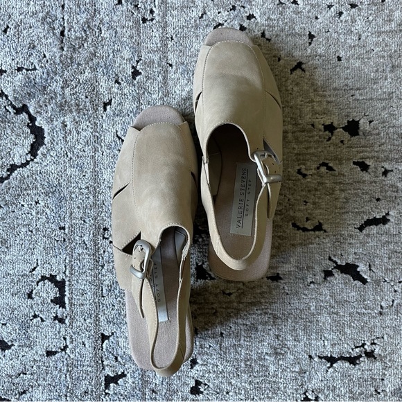 Valerie Steven’s Heels - Picture 6 of 6